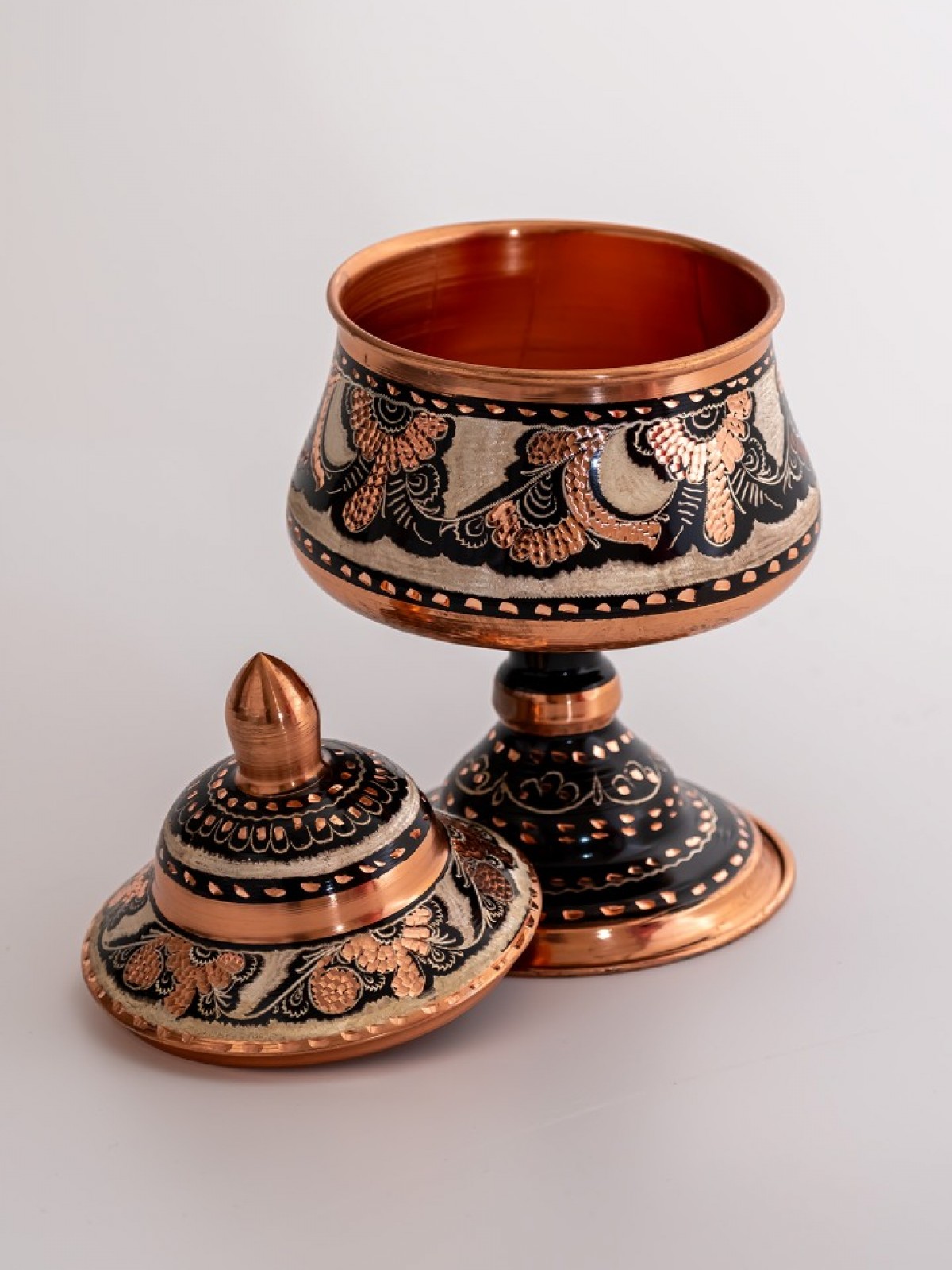 BAKIR İŞLEMELİ ŞEKERLİK 04