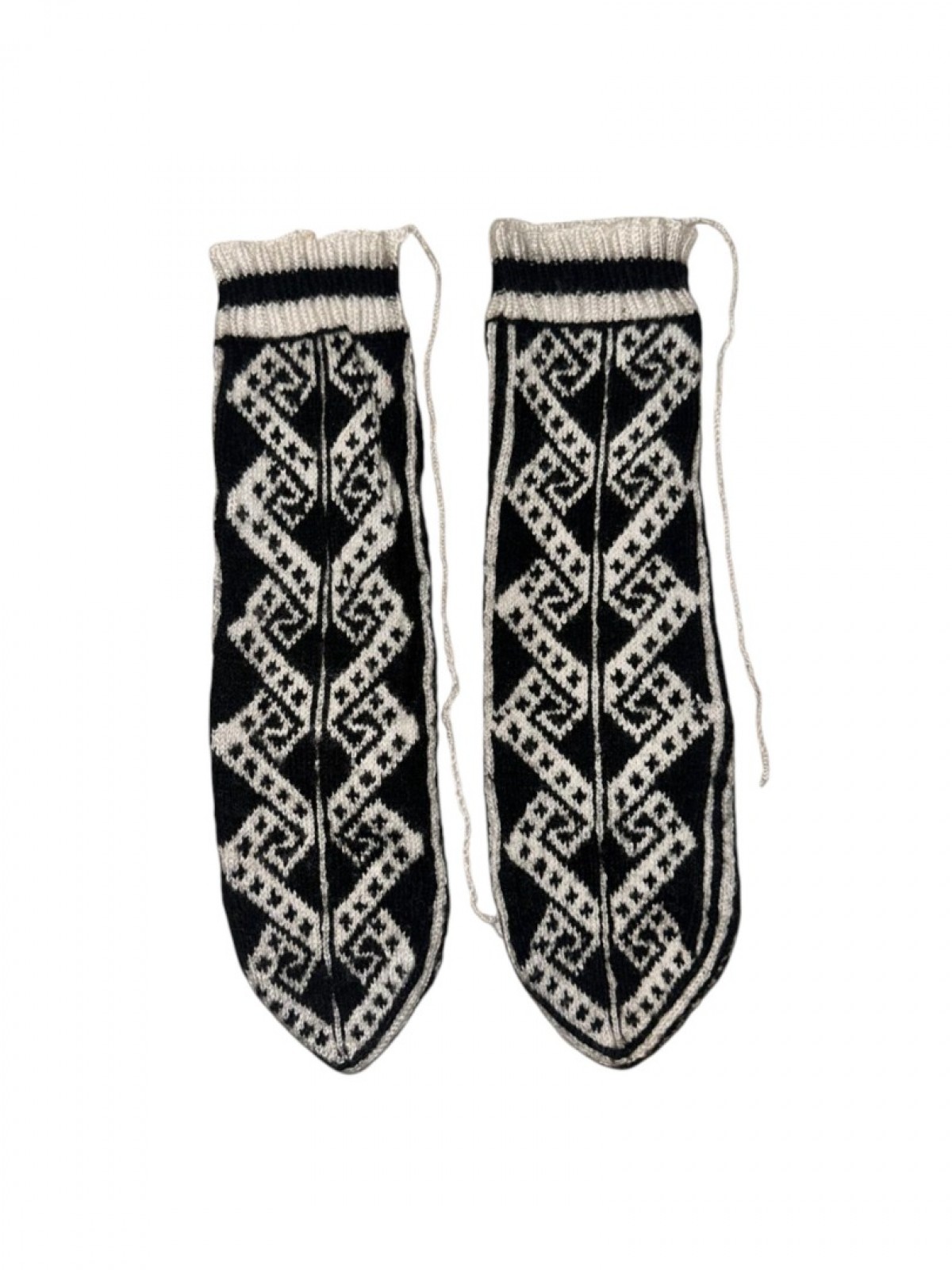 HAKKARİ EL ÖRMESİ YÜN ÇORAP