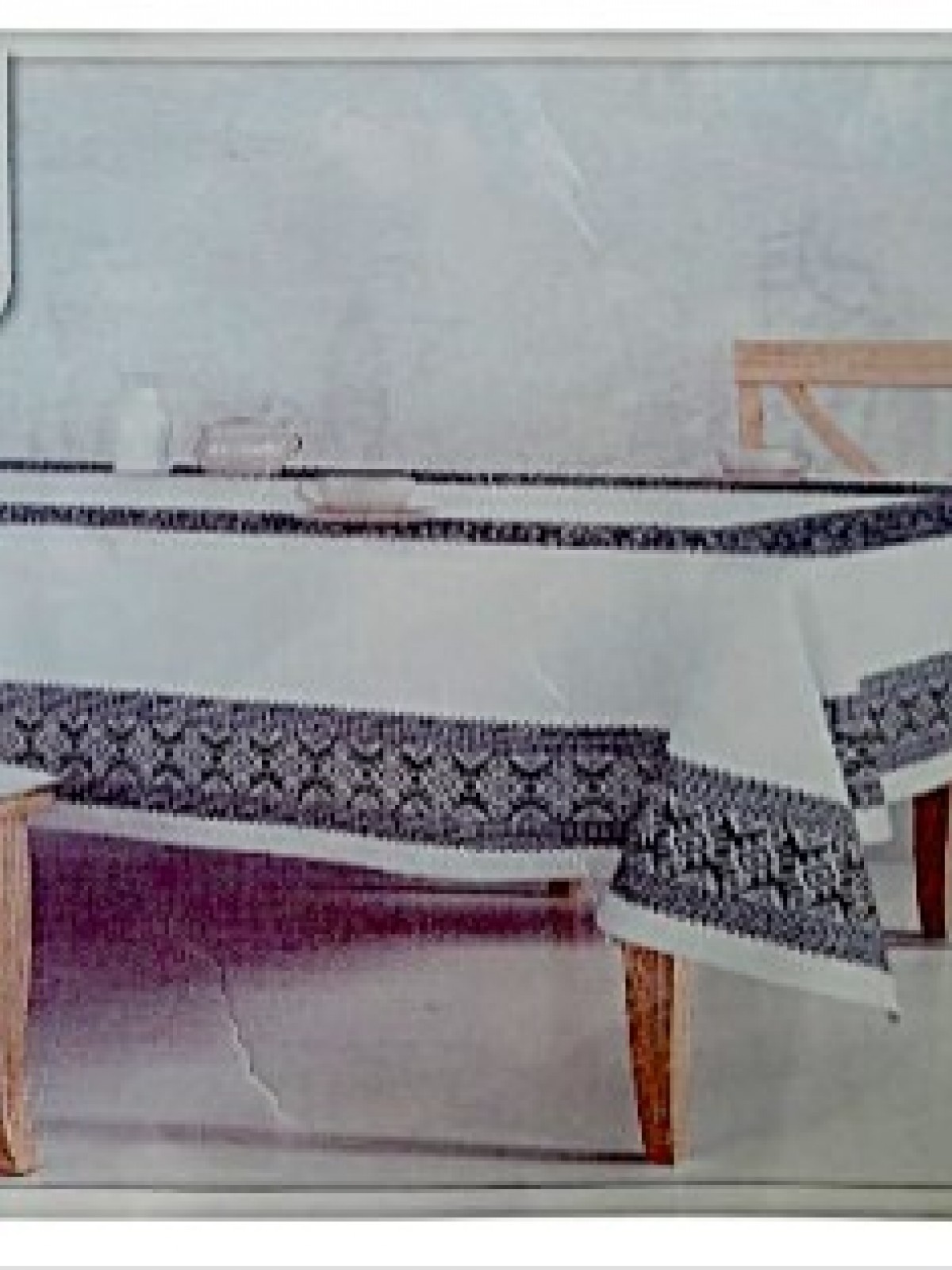 MASALSI DERTSİZ MASA ÖRTÜSÜ 01