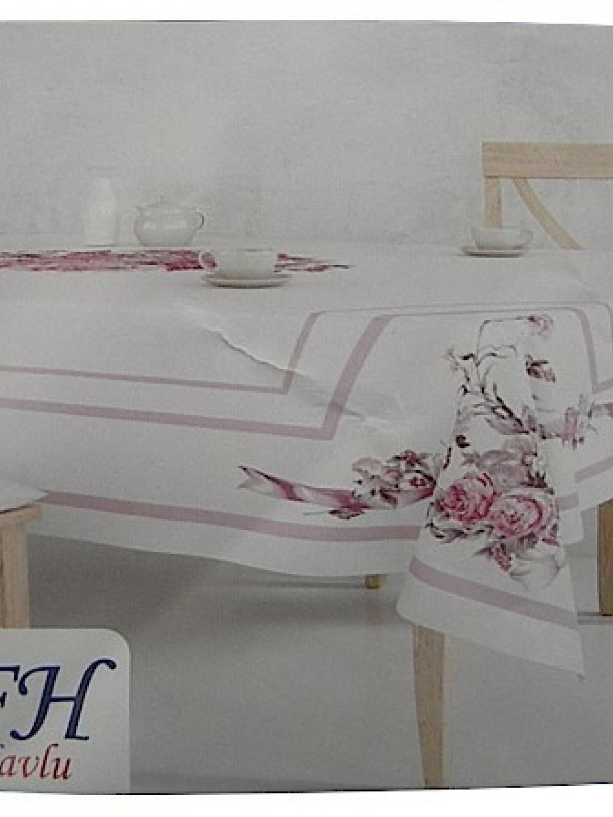 MASALSI DERTSİZ MASA ÖRTÜSÜ 03