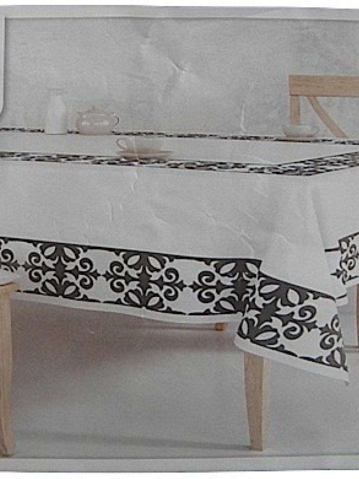 MASALSI DERTSİZ MASA ÖRTÜSÜ 04